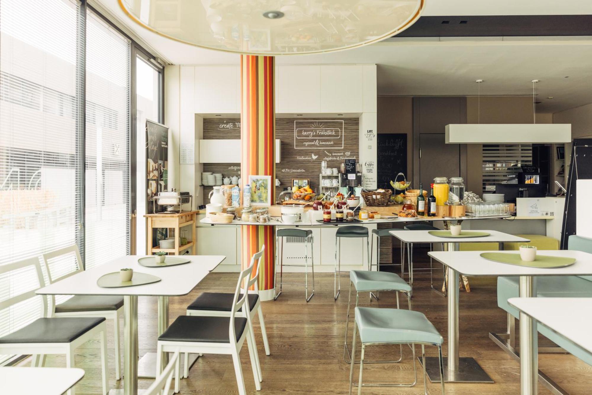 แฮรีส์ โฮม กราซ โฮเทล แอนด์ อพาร์ตเมนต์ Hotel ภายนอก รูปภาพ