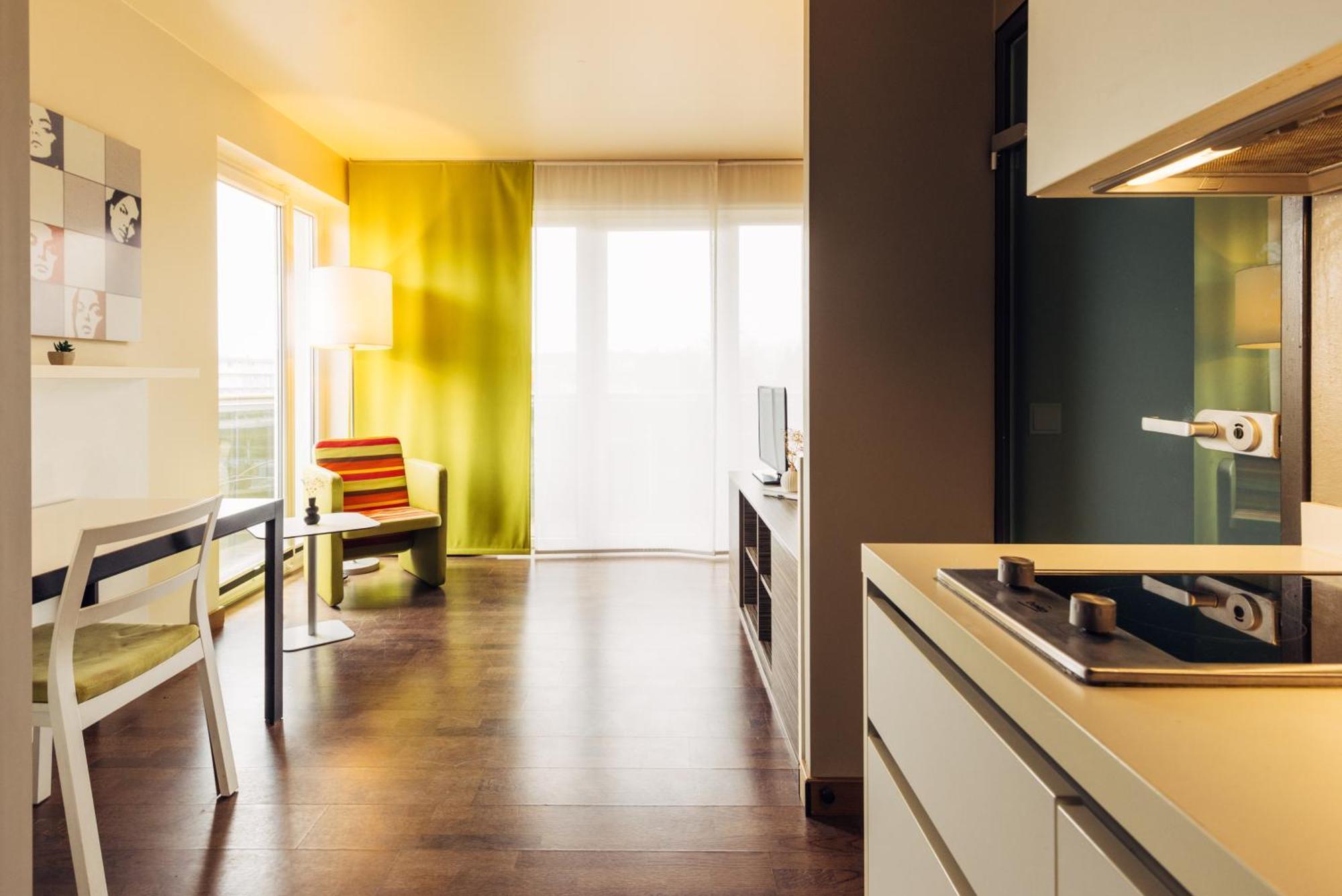 แฮรีส์ โฮม กราซ โฮเทล แอนด์ อพาร์ตเมนต์ Hotel ภายนอก รูปภาพ