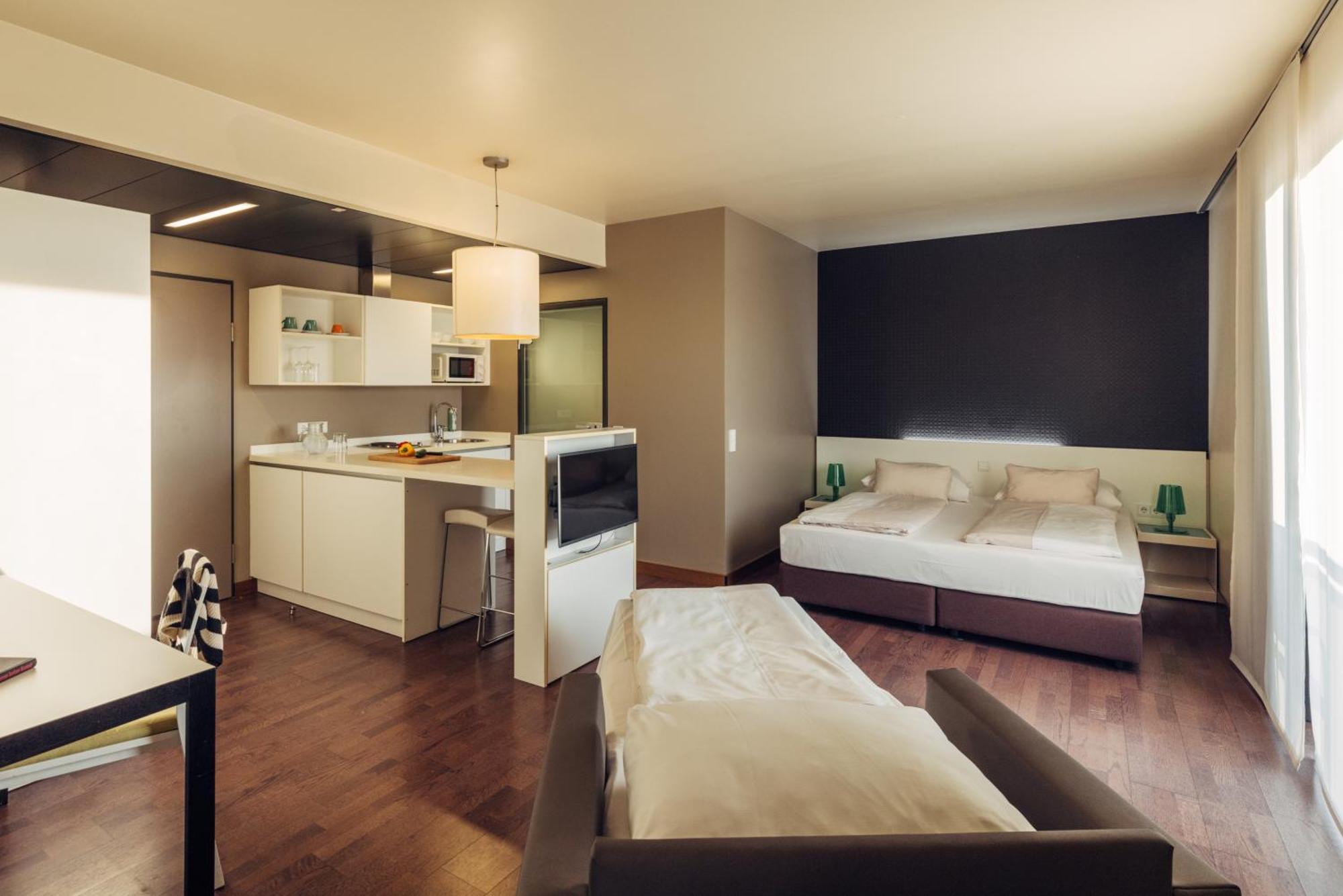 แฮรีส์ โฮม กราซ โฮเทล แอนด์ อพาร์ตเมนต์ Hotel ภายนอก รูปภาพ