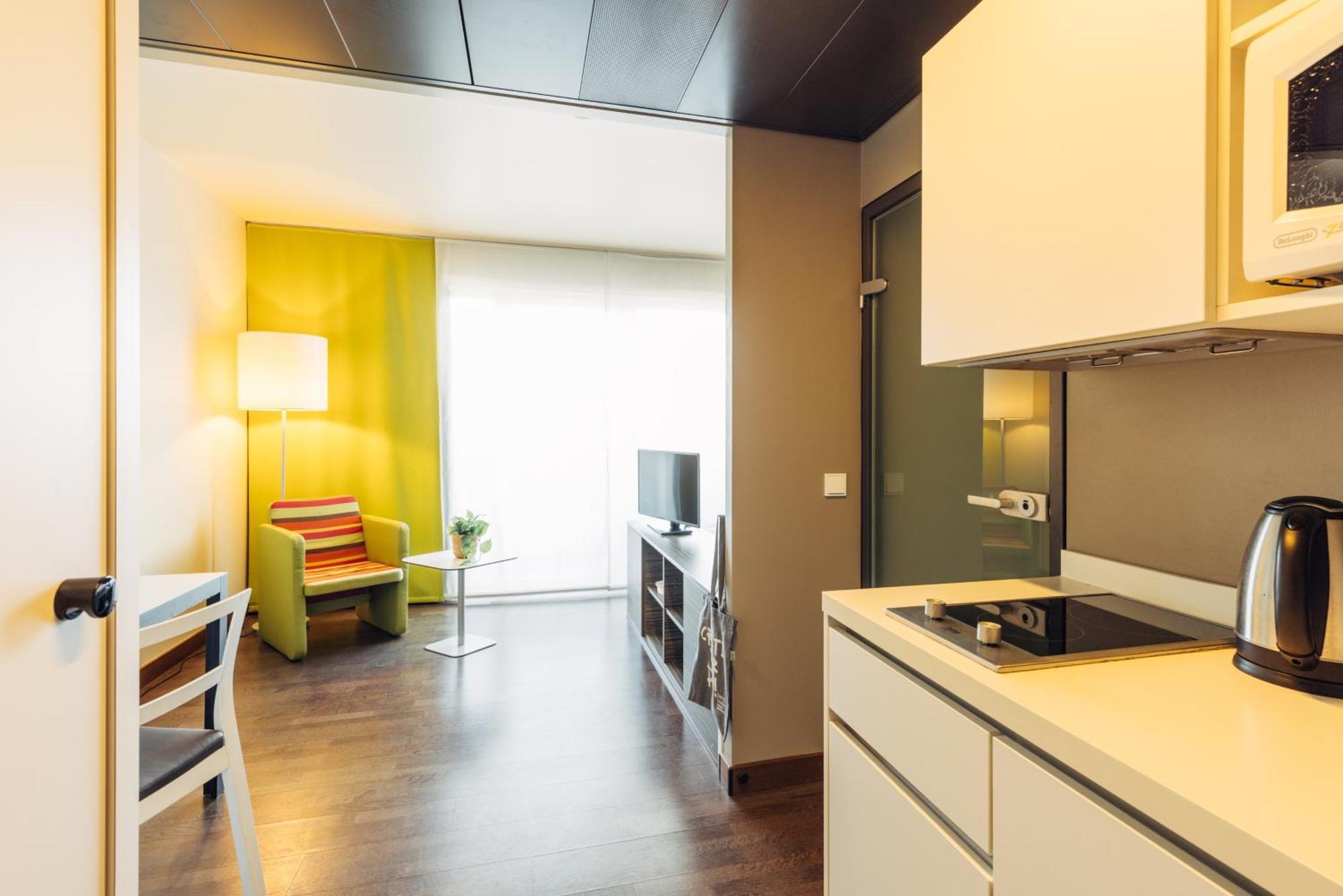 แฮรีส์ โฮม กราซ โฮเทล แอนด์ อพาร์ตเมนต์ Hotel ภายนอก รูปภาพ