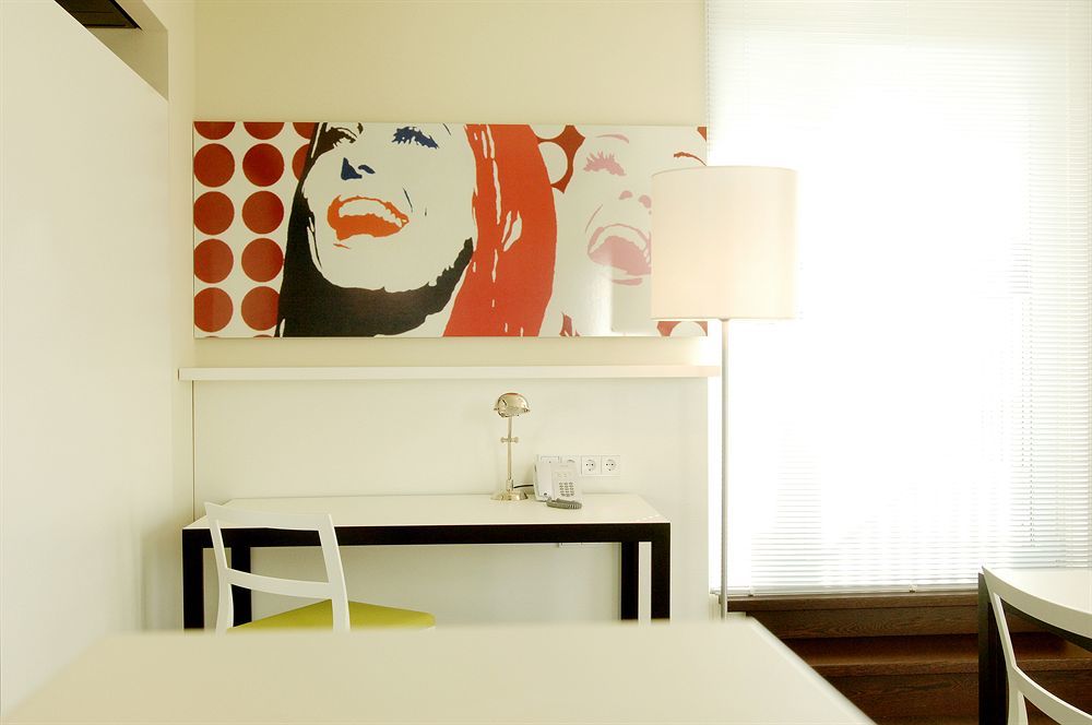แฮรีส์ โฮม กราซ โฮเทล แอนด์ อพาร์ตเมนต์ Hotel ภายนอก รูปภาพ